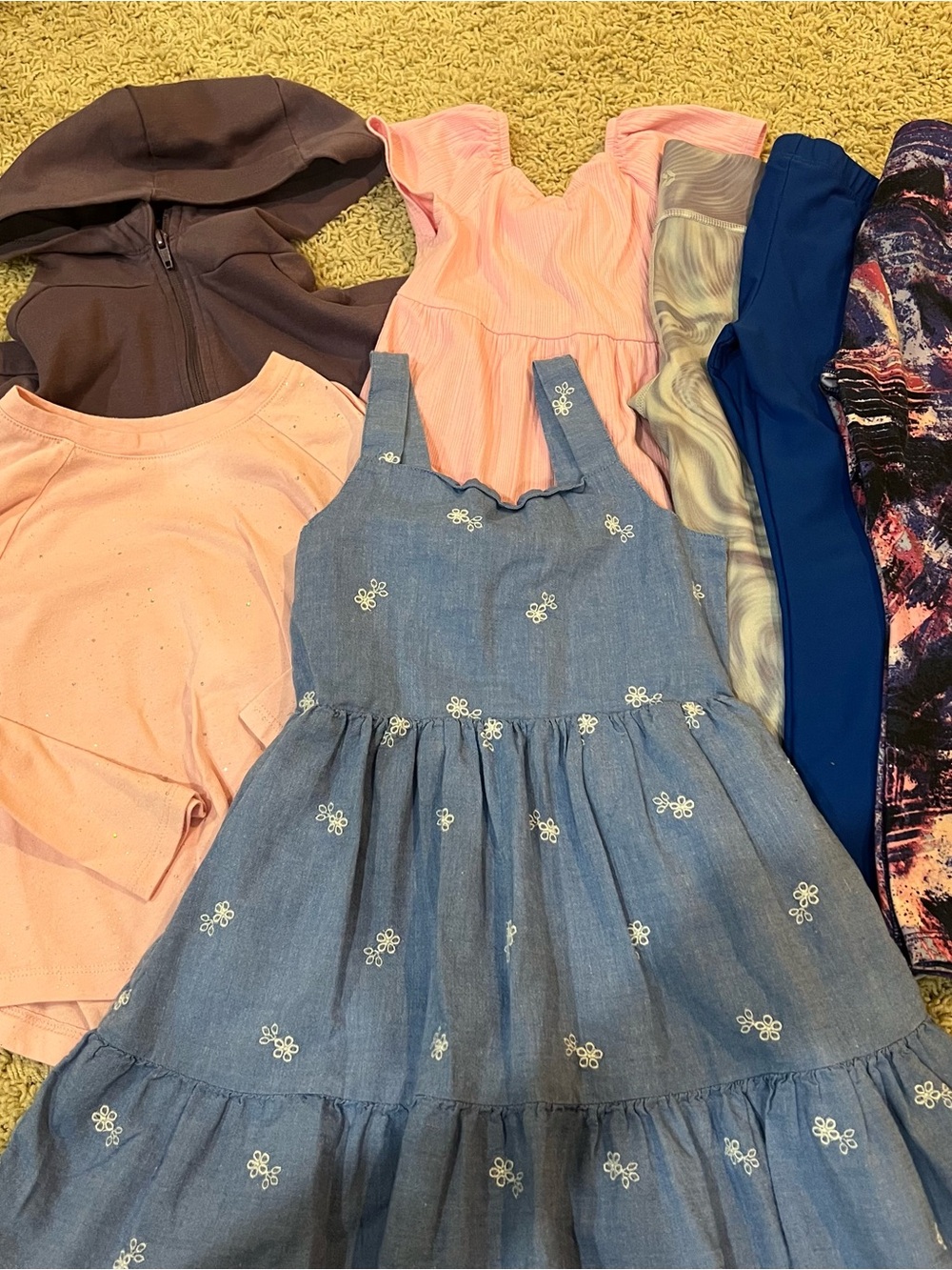 4T bundke Cat & Jack 2 dresses, long sleeve, zip hoodie and 3 leggings